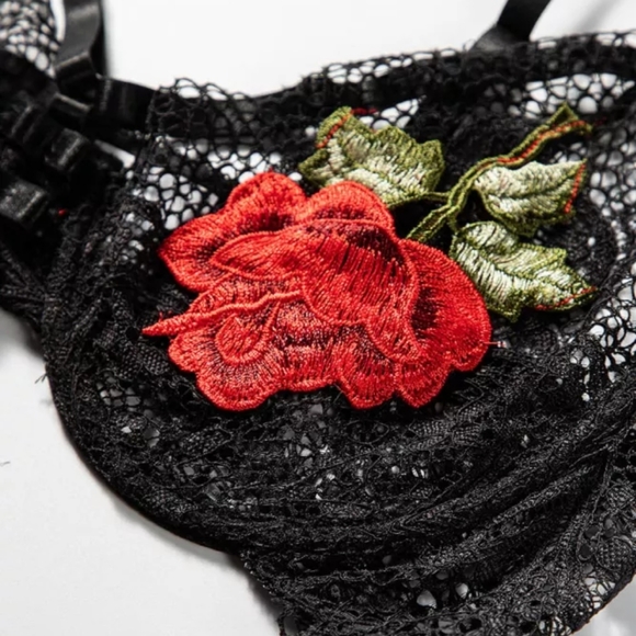 Strappy Embroidery Rose 2pc Set - Picture 8 of 10